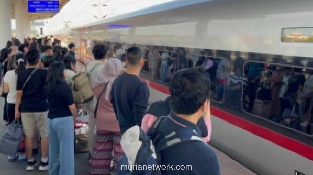 Lonjakan Penumpang Whoosh Capai 25.700 Orang Saat Libur Imlek