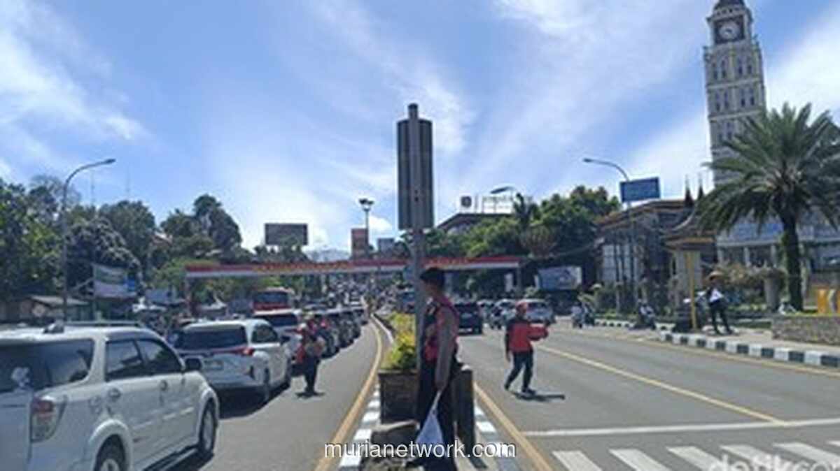 Polisi Terapkan Sistem Satu Arah ke Puncak Bogor Imbas Lonjakan 3.200 Kendaraan per Jam