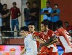 Semen Padang dan PSIM Yogyakarta Bermain Imbang Tanpa Gol di Padang