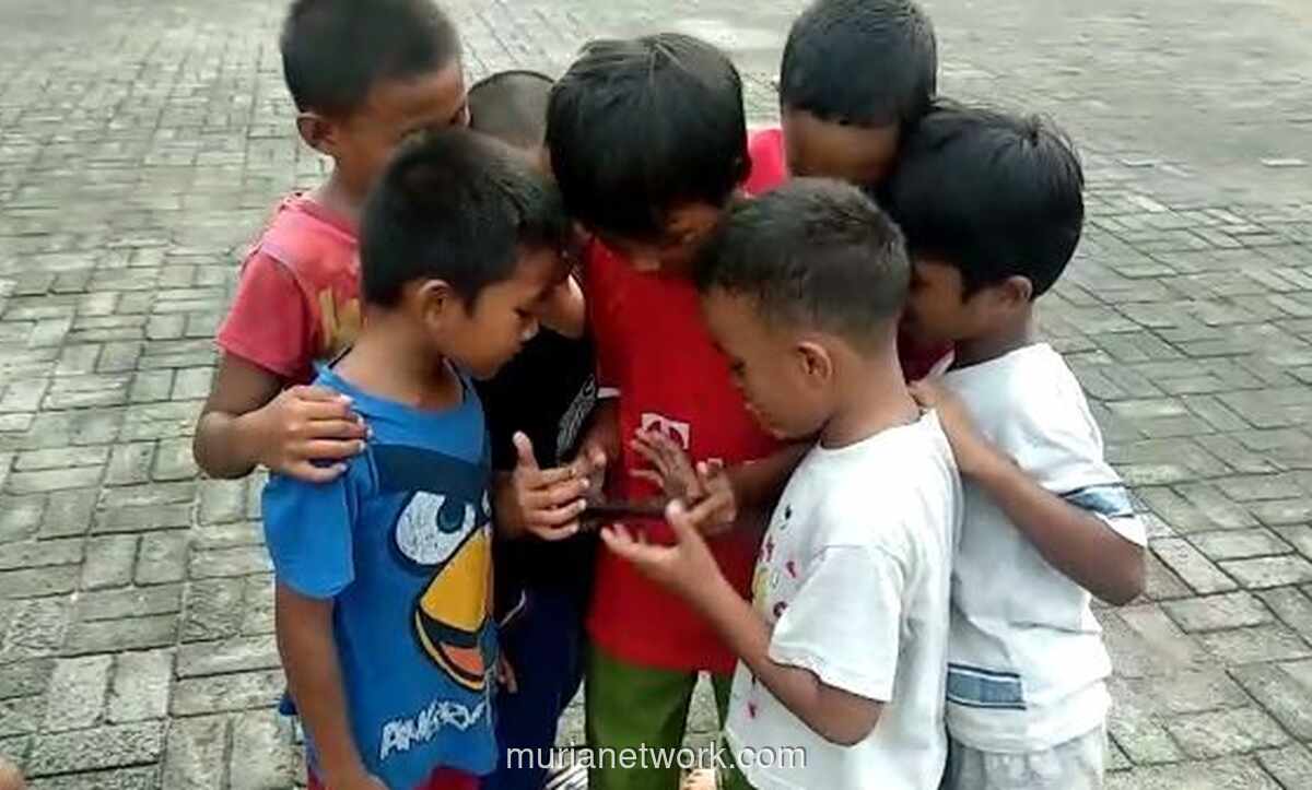 PP TUNAS Resmi Berlaku, Anak di Bawah 13 Tahun Dilarang Buka Medsos