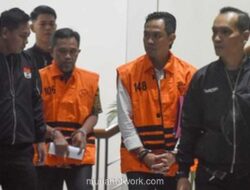 KPK Tangkap Bupati Cilacap Diduga Paksa Setoran Rp750 Juta untuk THR