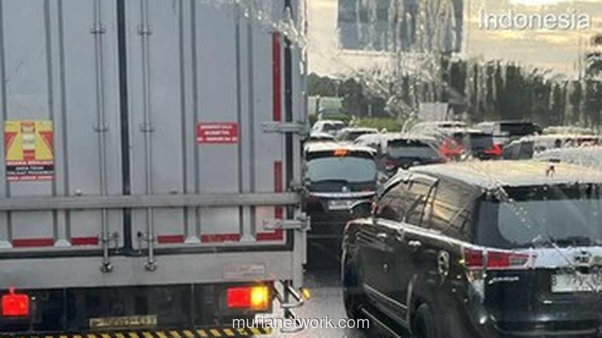 Truk Mogok di Tol Tangerang-Jakarta Picu Kemacetan Parah dan Keterlambatan Transjakarta