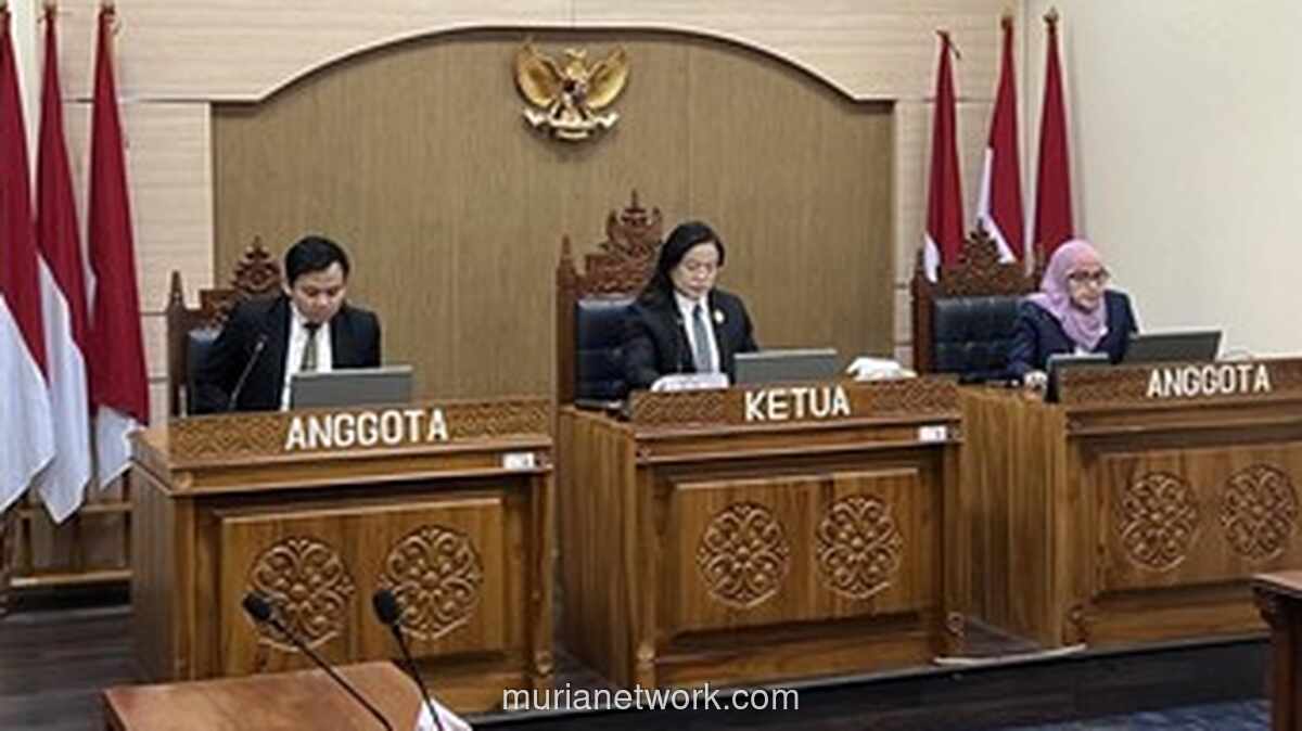 KIP Perintahkan UGM Buka Dokumen Akademik Jokowi, Kecuali Ijazah Asli