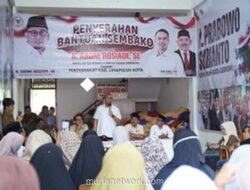 Andre Rosiade Bagikan 3.000 Sembako dan Janjikan Perbaikan Infrastruktur di Lima Puluh Kota