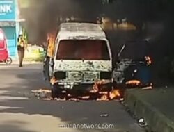 Angkot Terbakar di Depok Diduga Akibat Korsleting Listrik, Tak Ada Korban Jiwa