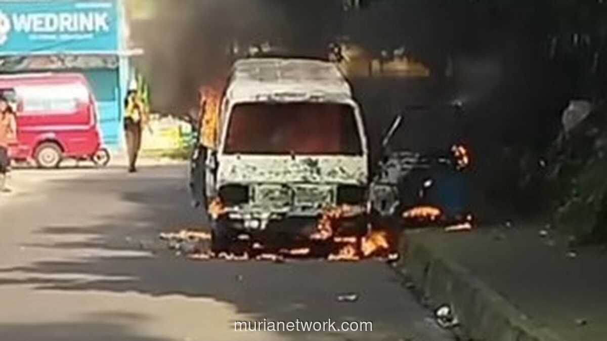 Angkot Terbakar di Depok Diduga Akibat Korsleting Listrik, Tak Ada Korban Jiwa