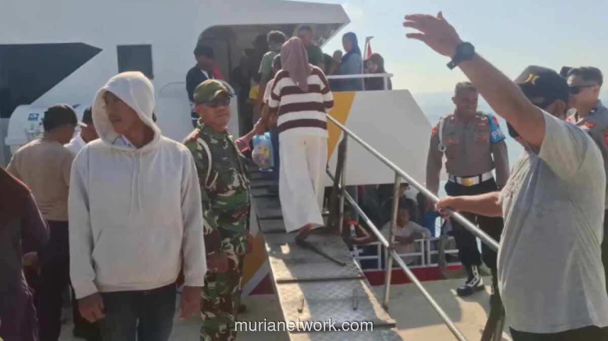 Arus Balik Lebaran Padati Pelabuhan Raha, 1.200 Tiket Rute ke Kendari Ludes Terjual