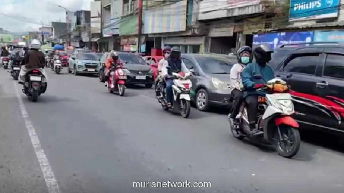 Arus Balik Lebaran Picu Macet Parah 12 Jam di Jalur Arteri Cibadak, Sukabumi