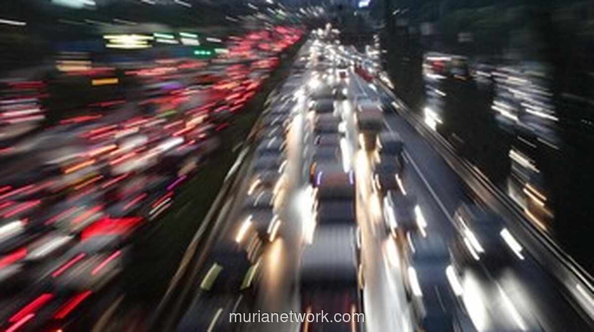 Lalu Lintas Tol Cipali Tersendat Parah, Antrean Mengular Hingga Belasan Kilometer