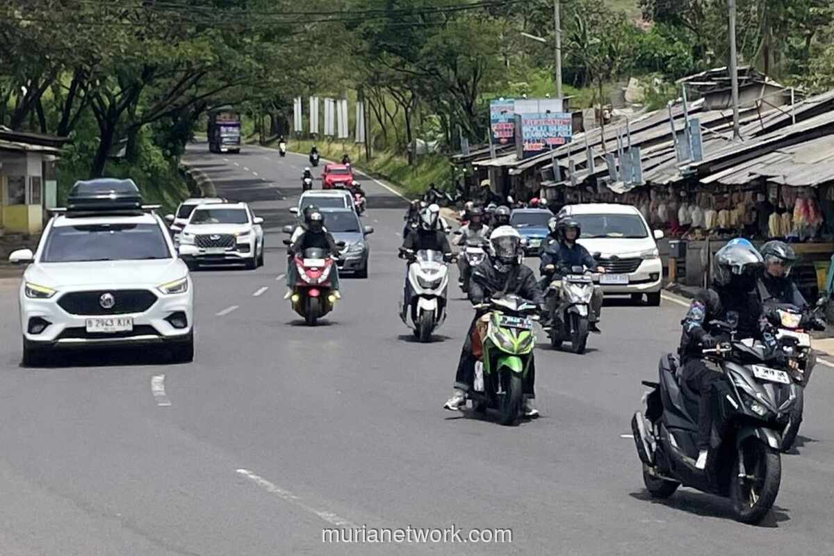 Arus Balik Lebaran 2026 Padati Jalur Pantura Cirebon dan Nagreg Bandung