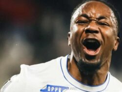 Auxerre Tumbangkan Brest 3-0 Meski Bermain 10 Orang Sejak Menit Keenam