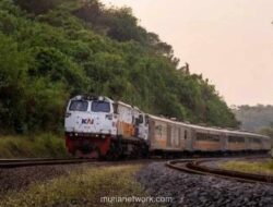 KAI Tegaskan Larangan Beraktivitas di Jalur Rel Saat Arus Balik Masih Padat