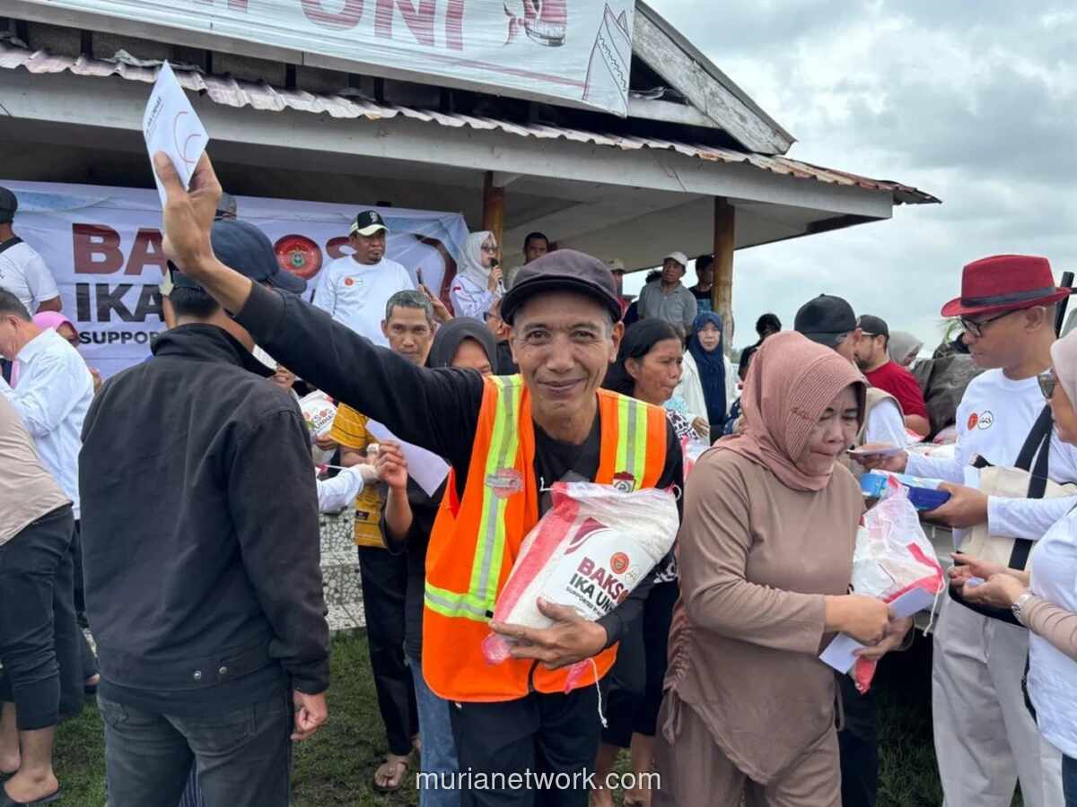 IKA Unhas Salurkan Bantuan ke 436 Warga dan Pekerja Sosial di Kelurahan Panaikang