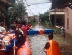 Tanggul Kali Sabi Jebol, Banjir 5,5 Meter Rendam Permukiman di Tangerang