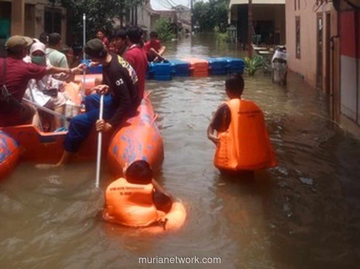 Banjir 5,5 Meter Rendam Perumahan di Tangerang, 13 Ribu Jiwa Terdampak