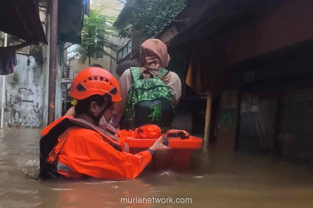 Banjir di Jakarta Barat Surut, 16 RT Masih Tergenang