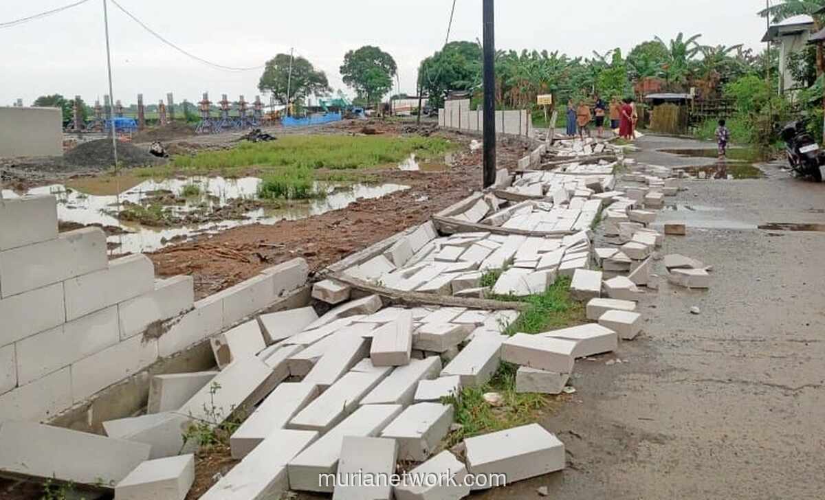 Pagar Proyek Sekolah Rakyat di Takalar Roboh, Diduga Akibat Pondasi Lemah