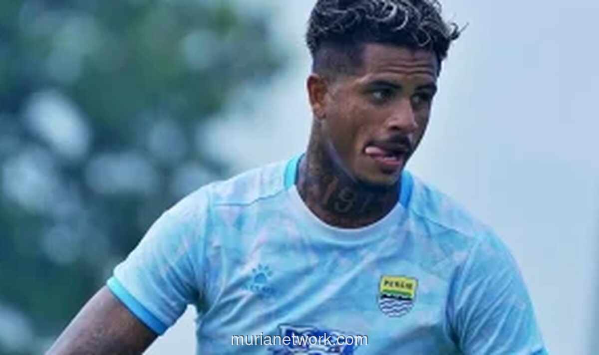 Persib Andalkan Ramon Tanque Hadapi Ujian Berat di Kandang Persebaya