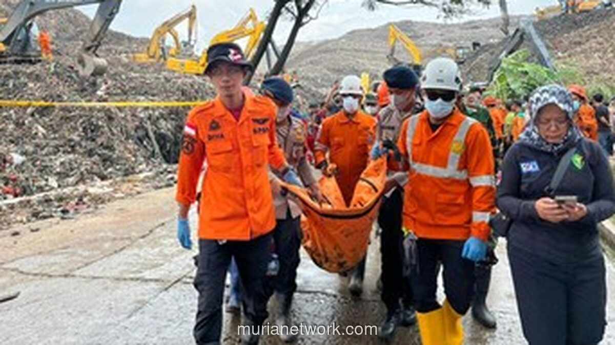 Korban Tewas Longsor Sampah Bantargebang Bertambah Jadi Lima Orang
