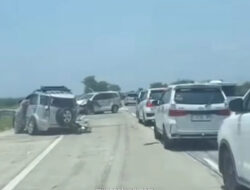 Tabrakan Beruntun di Tol Semarang-Batang, Tiga Kendaraan Rusak Parah