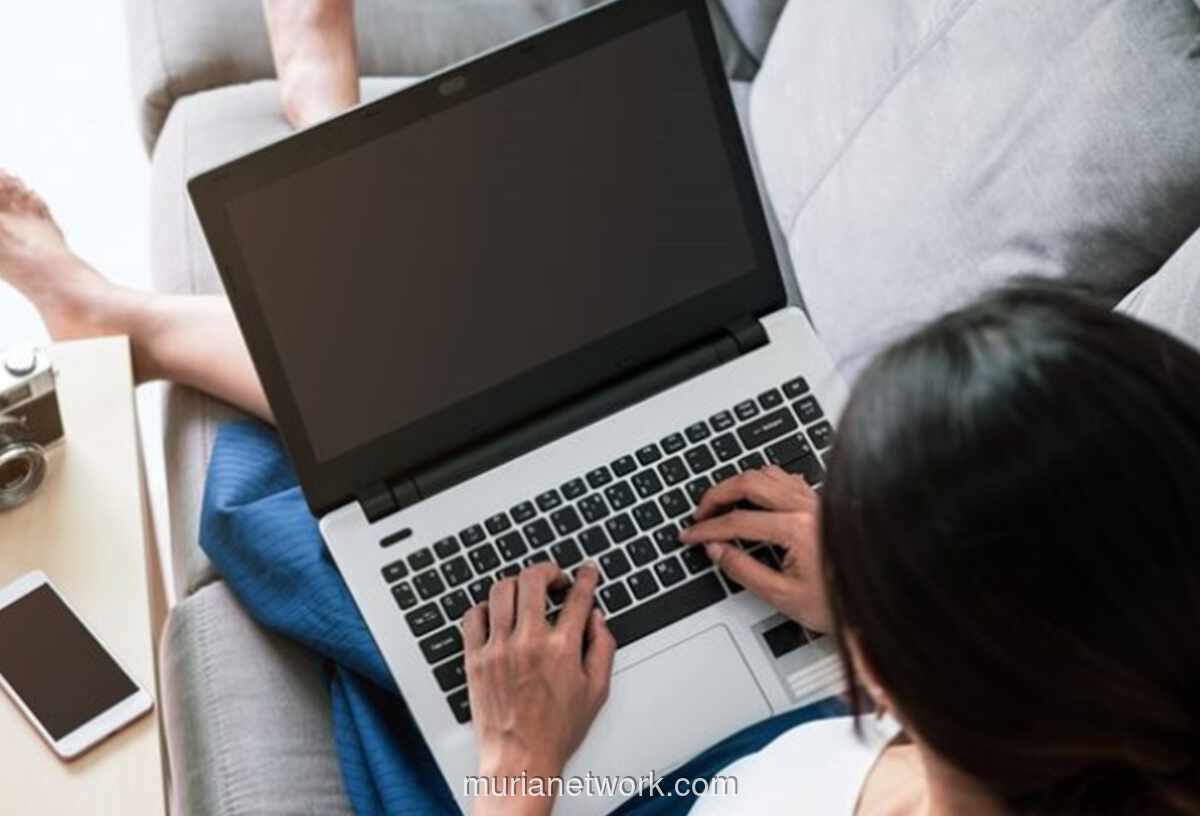 Pemerintah Siapkan WFA untuk ASN dan Sekolah Online Demi Hemat BBM Mulai 2026