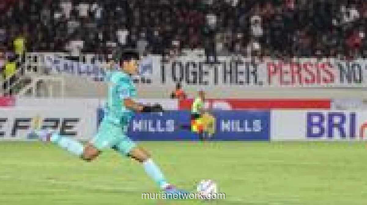 Pelatih Persis Ganti Tiga Pemain Sekaligus, Termasuk Kiper, di Tengah Laga Panas