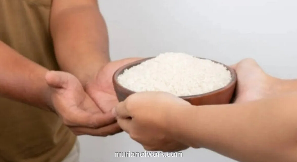 Baznas Ingatkan 8 Golongan yang Berhak Terima Zakat Fitrah