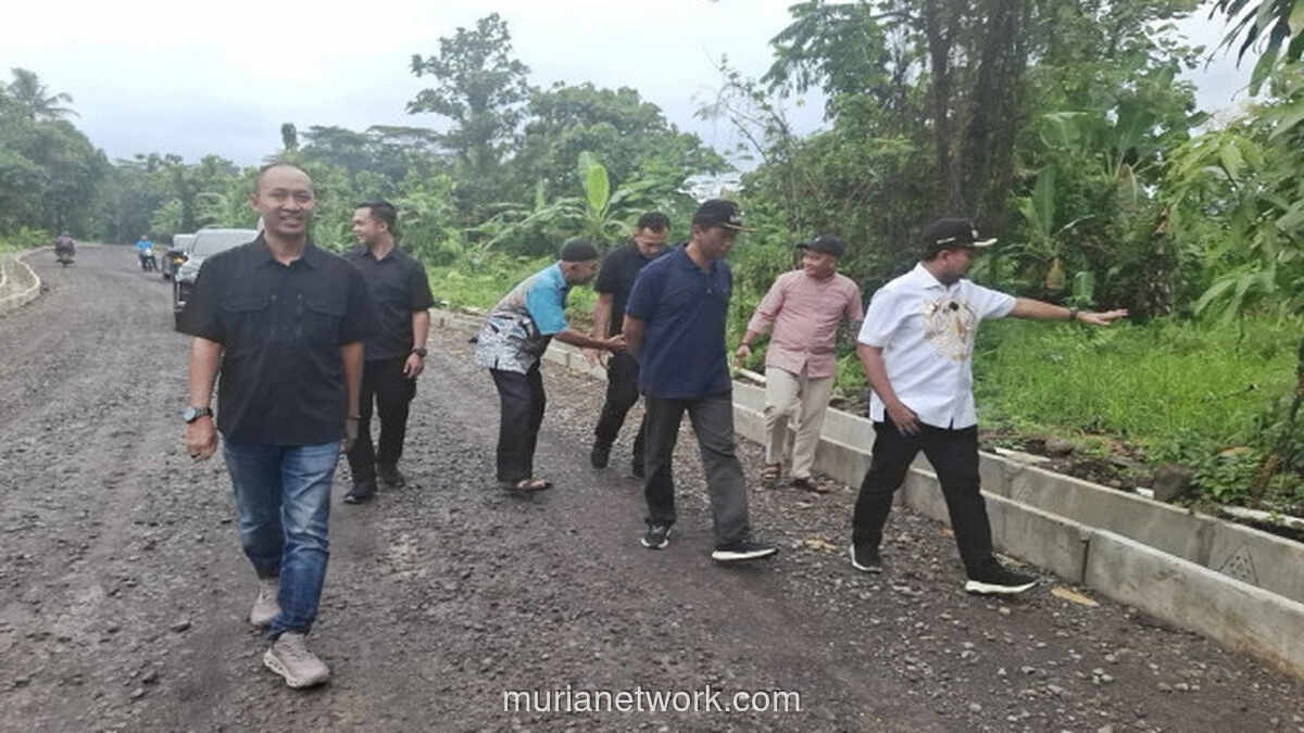 Bupati Sumedang Tinjau Progres Akhir Perbaikan Jalan Burujul-Sanca