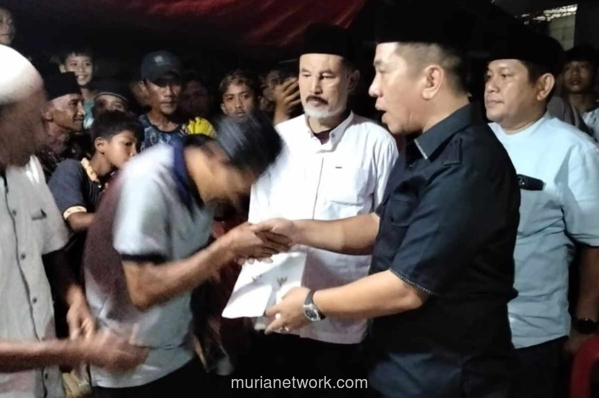 Bupati Karawang Salurkan Santunan Rp50 Juta ke Korban Kecelakaan Maut Majalengka