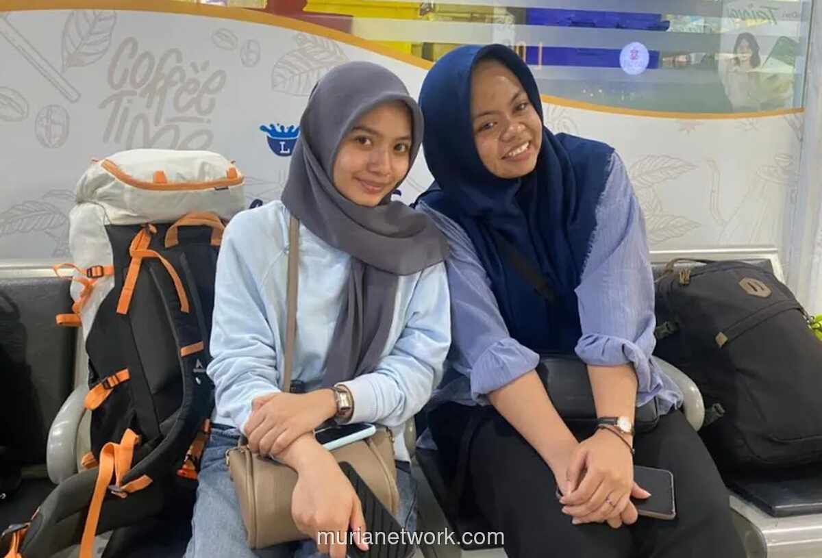 Pemudik Rela Begadang Demi Tiket Kereta di Puncak Arus Mudik Lebaran