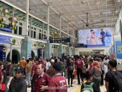 Gelombang Mudik Lebaran Mulai Padati Stasiun Pasar Senen, Sebagian Pemudik Berangkat Lebih Awal