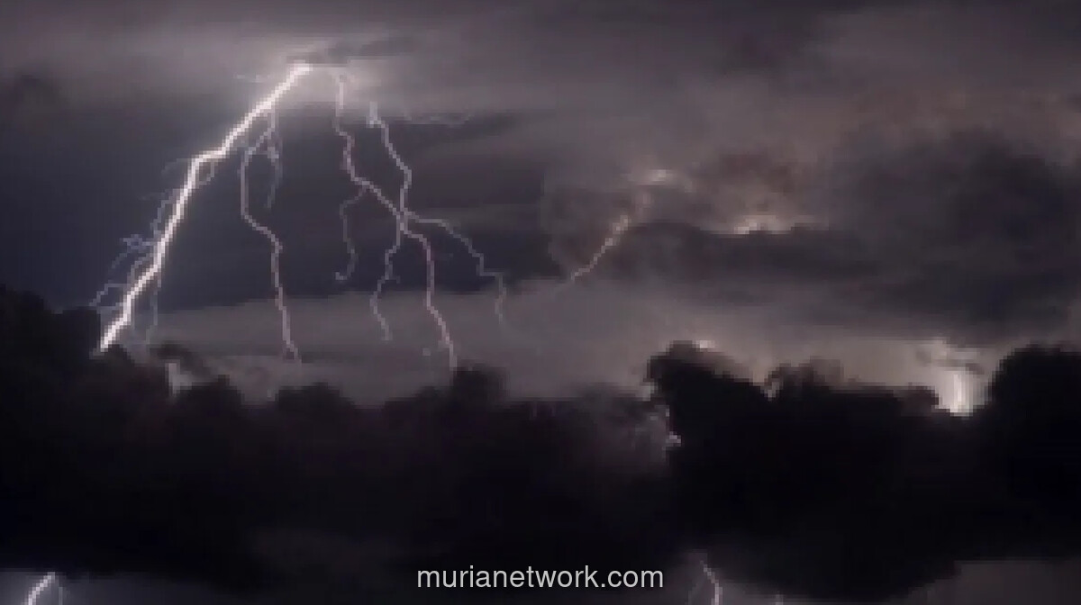 BMKG Waspadakan Potensi Hujan Petir di Sejumlah Kota Besar Hari Ini