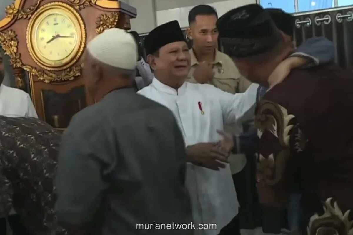 Prabowo Gelar Salat Id Bersama Penyintas dan Buka Istana untuk Silaturahmi Lebaran