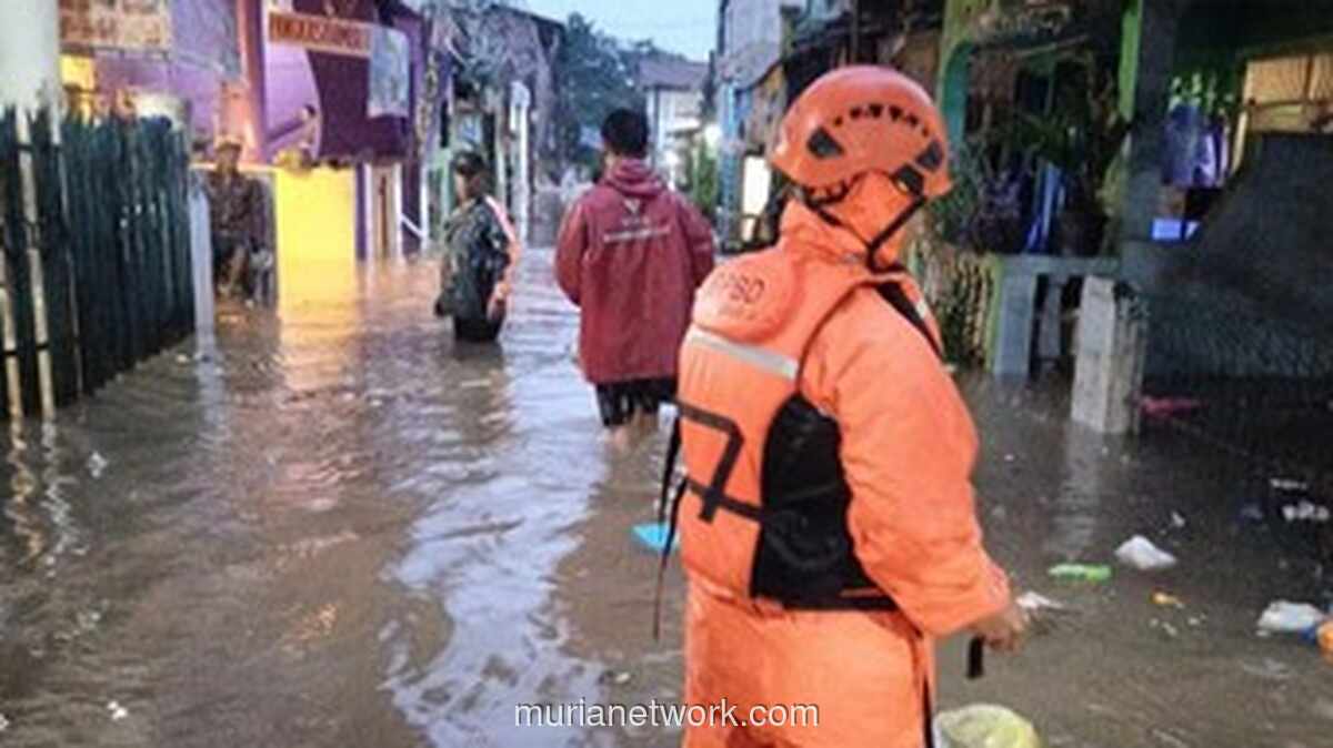 Hujan Deras Rendam Jakarta, 48 RT dan 16 Ruas Jalan Tergenang