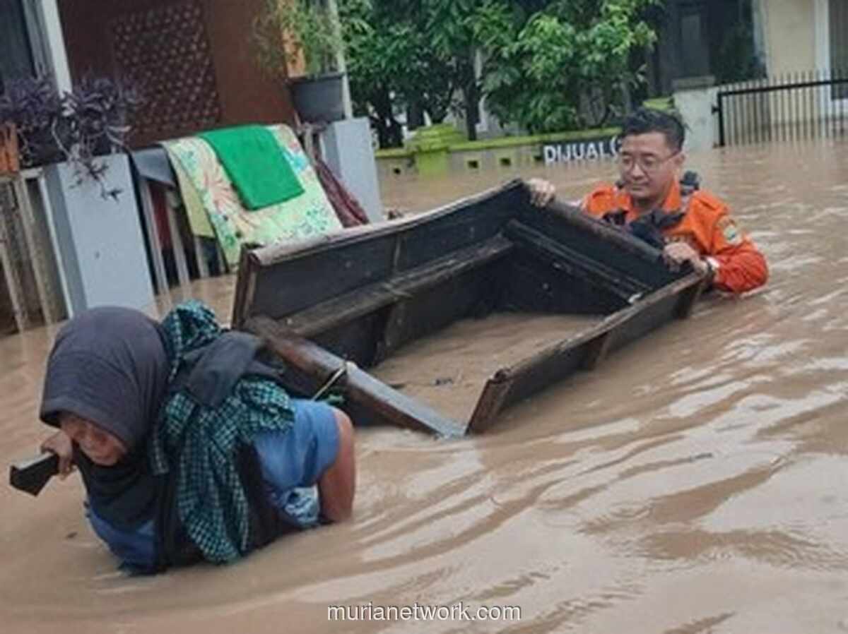 Banjir 1,5 Meter Rendam Permukiman di Cibeber Cilegon, 320 Warga Terdampak