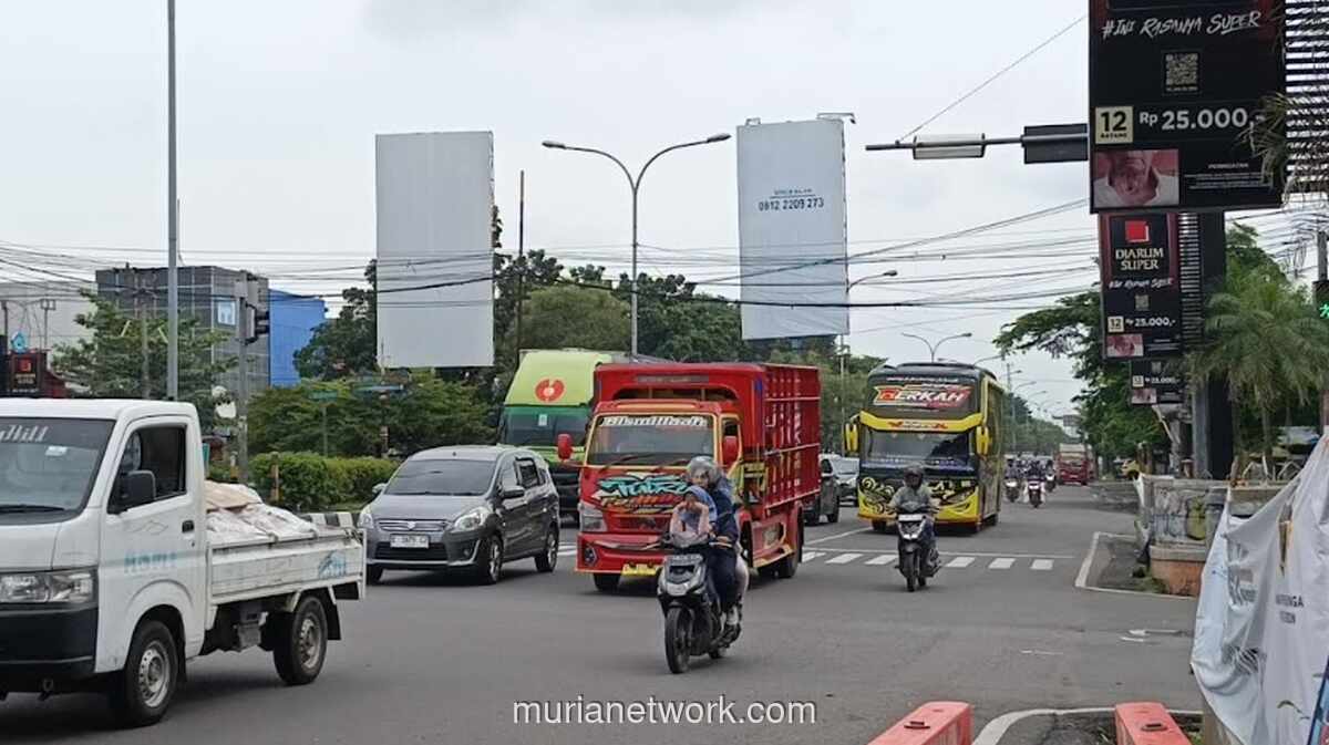 Kebijakan Larangan Truk-Bus di Tol Picu Kemacetan Parah di Pantura Cirebon