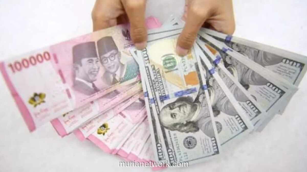 Rupiah Mengawali Pagi dengan Penguatan, Analis Waspadai Tekanan di Sisa Hari