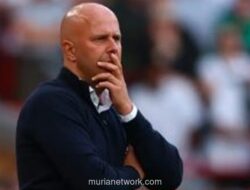 Arne Slot Frustrasi, Liverpool Gagal Kembali di Menit Akhir Lawan Tottenham