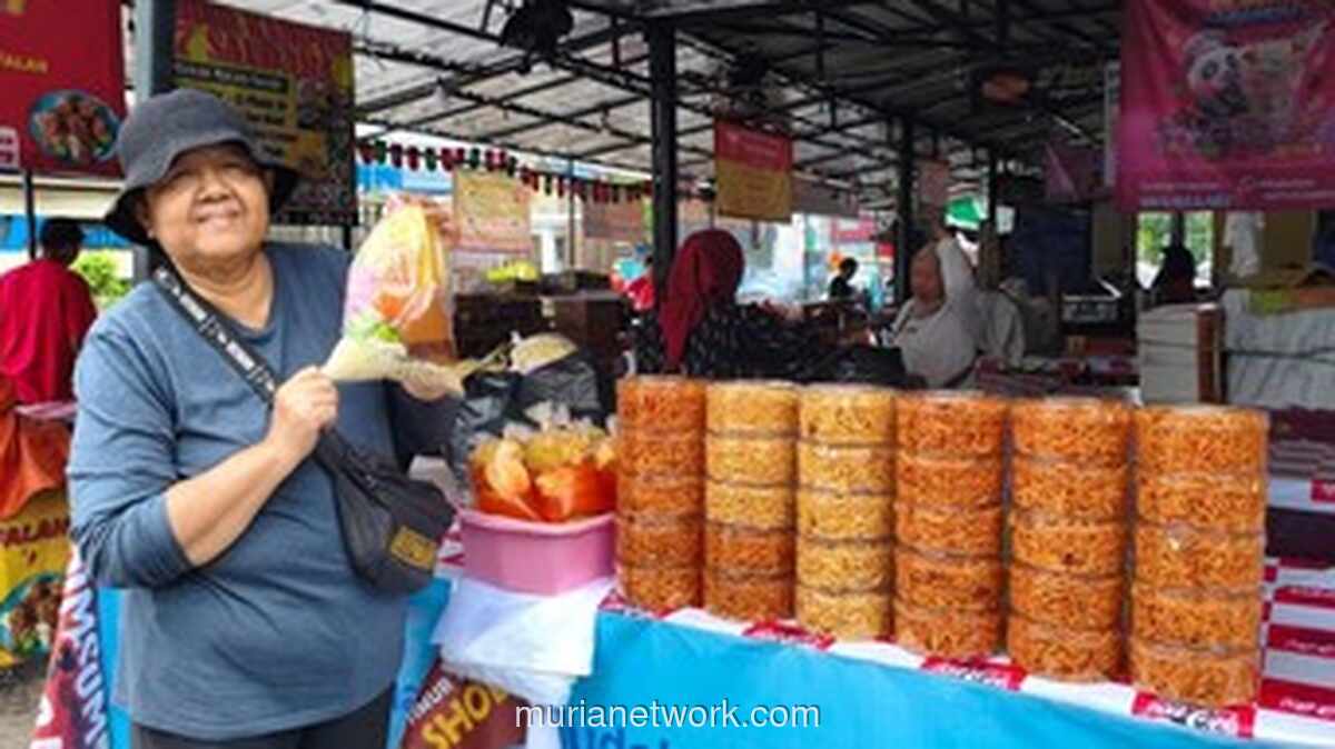 Ramadan di Benhil: Pedagang Takjil Keluhkan Omzet Anjlok Akibat Cuaca