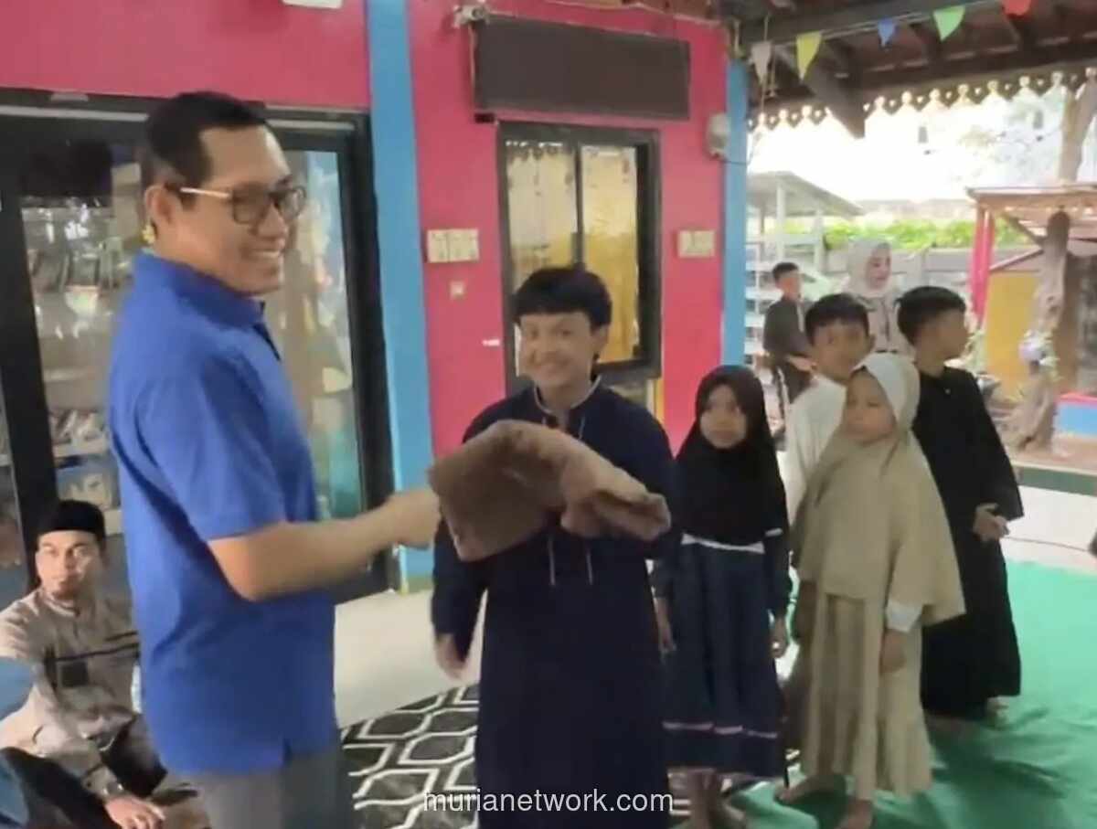 Gereja Santa Theresia Gelar Buka Puasa Bersama Ratusan Anak Yatim di Tanah Abang