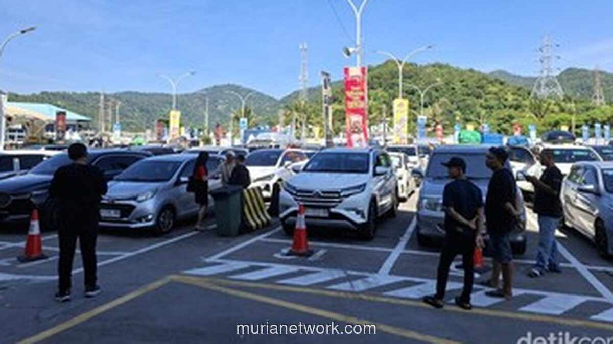 Puncak Arus Mudik Mulai Terasa di Pelabuhan Merak