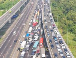 Macet 9 Kilometer di Tol MBZ Arah Cikampek pada Arus Balik Lebaran
