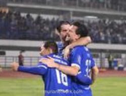 Persib Hajar Persik 3-0, Dua Gol dari Titik Penalti