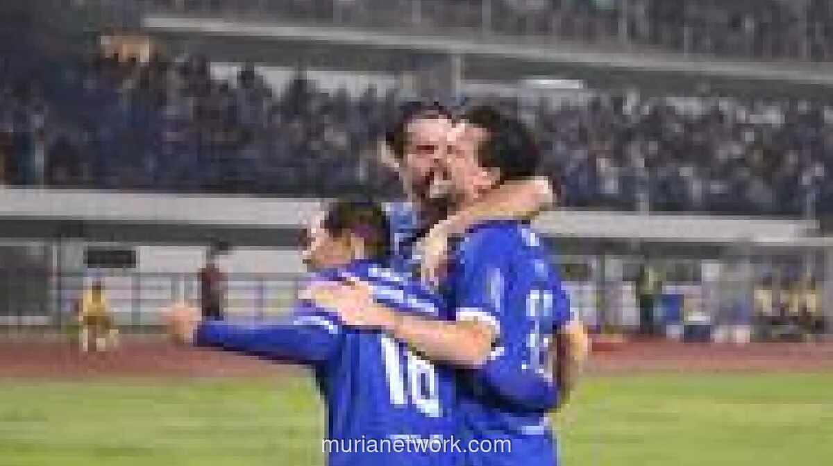 Persib Hajar Persik 3-0, Dua Gol dari Titik Penalti