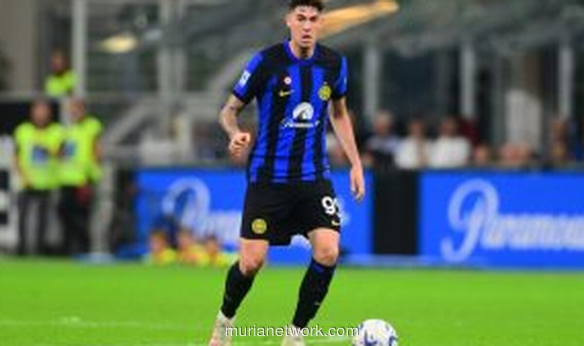 Barcelona Incar Bastoni, Inter Buka Opsi Tukar Pemain