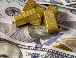 Harga Emas Dunia Anjlok Didorong Peralihan Investor ke Dolar AS