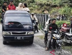 Jalan Nirmala Berefek, Desa Malasari di Bogor Ramai Pengunjung Saat Lebaran