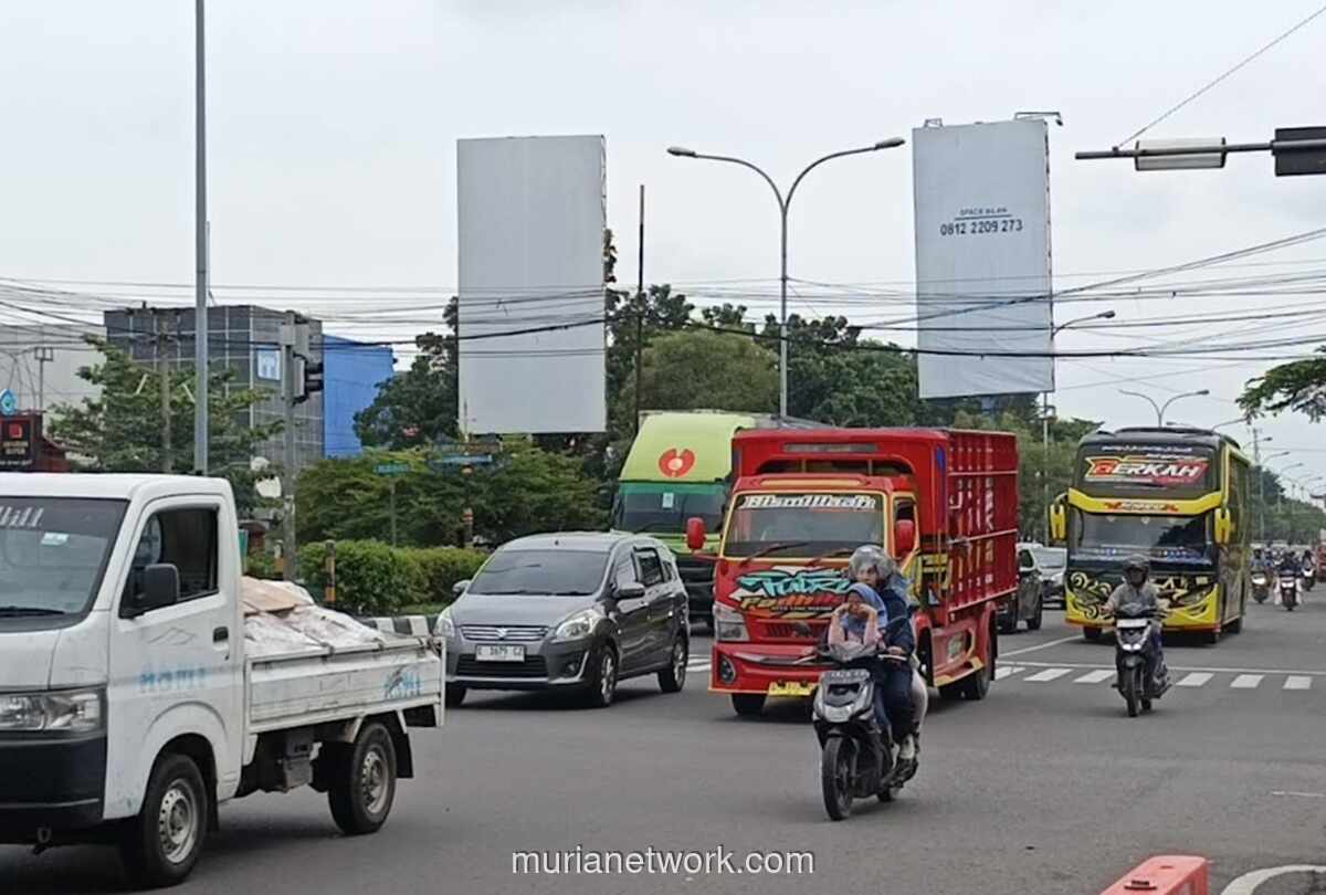 Larangan Truk di Tol Picu Kepadatan Ekstra di Jalur Pantura Cirebon
