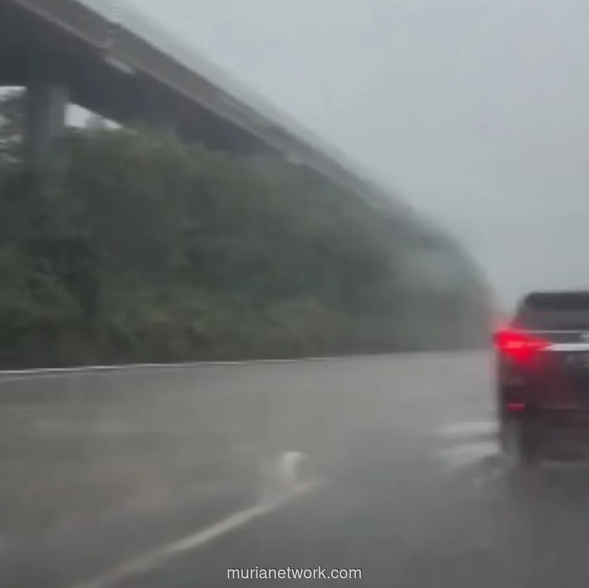 Genangan 30 Cm di Tol Jagorawi Picu Macet, TIP KM 10 Ditutup