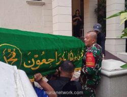 Jenazah Mantan Menhan Juwono Sudarsono Tiba di Rumah Duka di Pondok Pinang